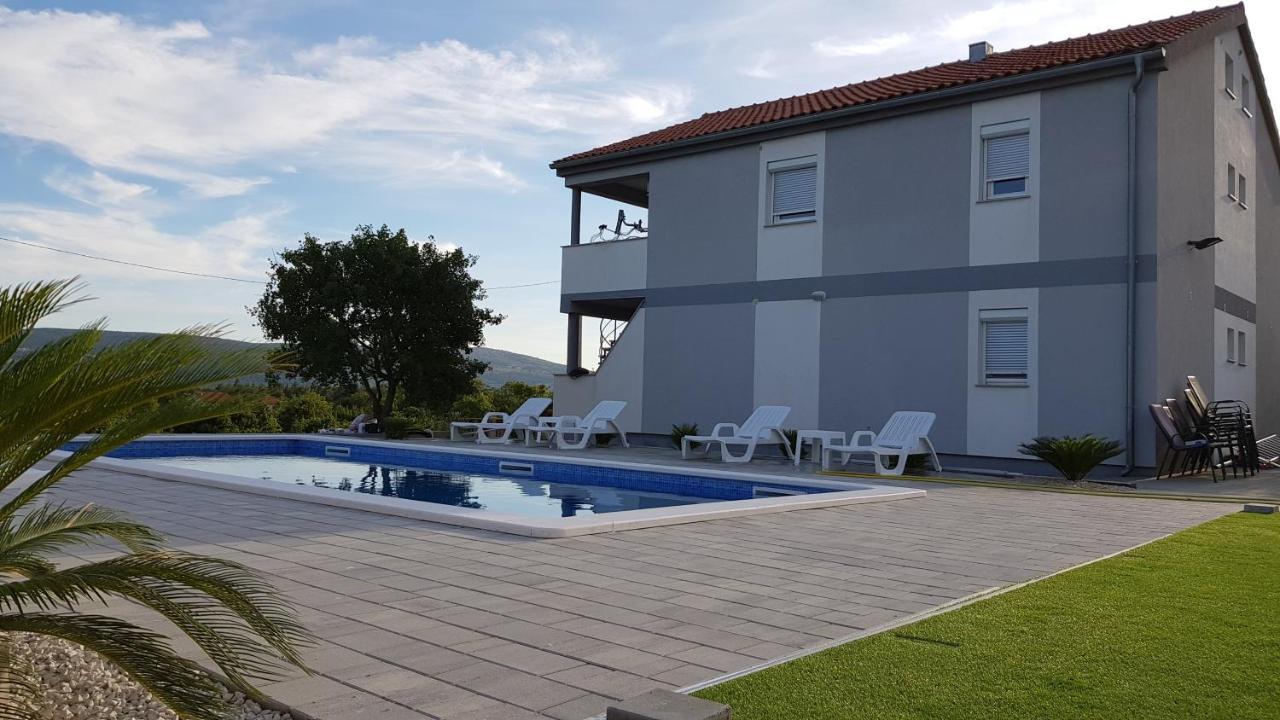 Apartments Zanic With Private Swimming Pool And Sea View Starigrad Paklenica Exterior foto