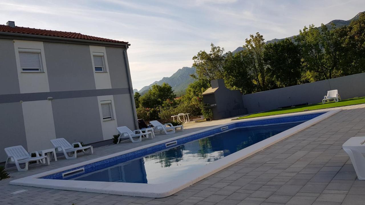 Apartments Zanic With Private Swimming Pool And Sea View Starigrad Paklenica Exterior foto
