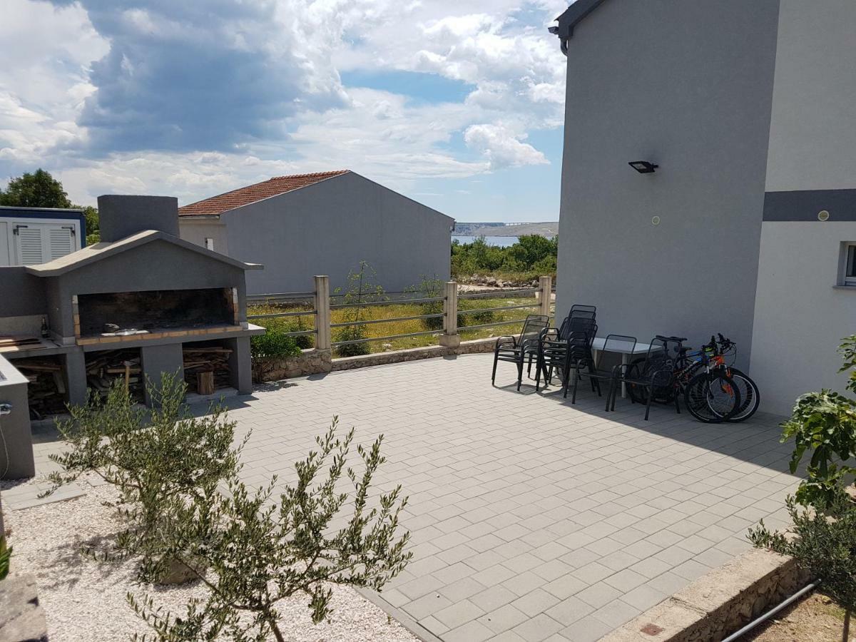 Apartments Zanic With Private Swimming Pool And Sea View Starigrad Paklenica Exterior foto